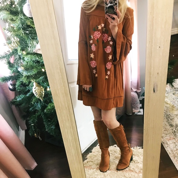 Xhilaration Dresses & Skirts - Floral Embroidered Boho Camel Dress w Bell Sleeves